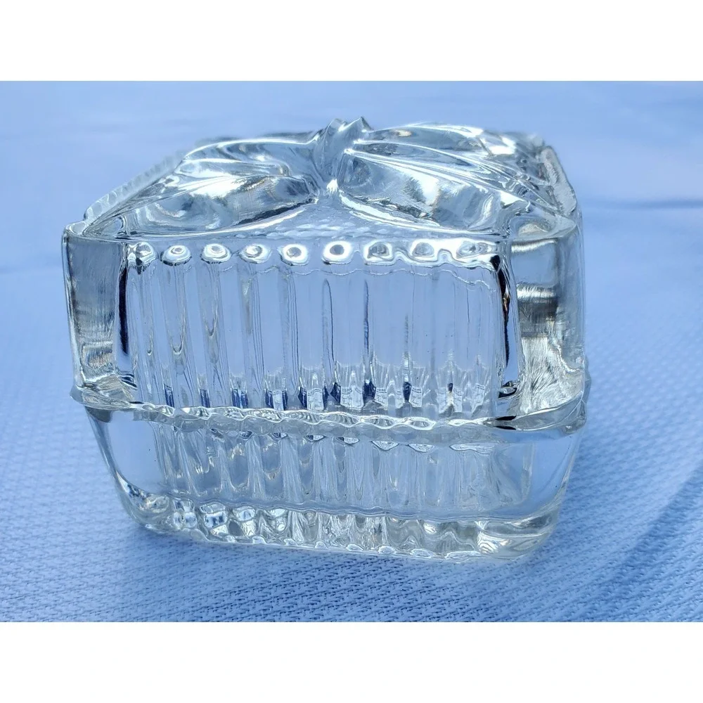 Vintage Avon Crystal Treasure Box ♡ Trinket Holder‎ ♡ Beautiful ♡ NIB!